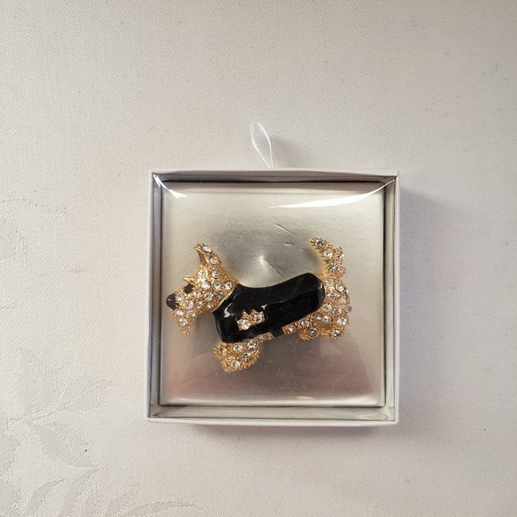 Scottie Dog Brooch.  Scottish Terrier.  Black enamel, diamond simulants on gold - Picture 1 of 12
